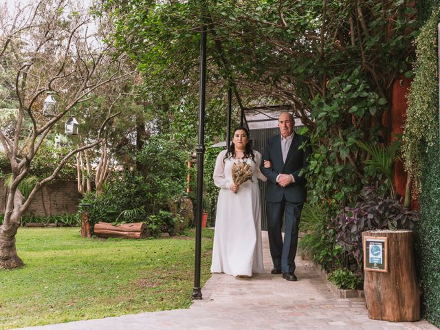 El casamiento de Lucas y Mariana en Burzaco, Buenos Aires 13