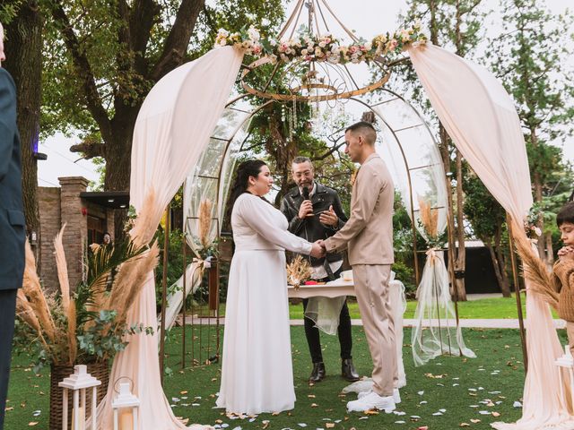 El casamiento de Lucas y Mariana en Burzaco, Buenos Aires 20