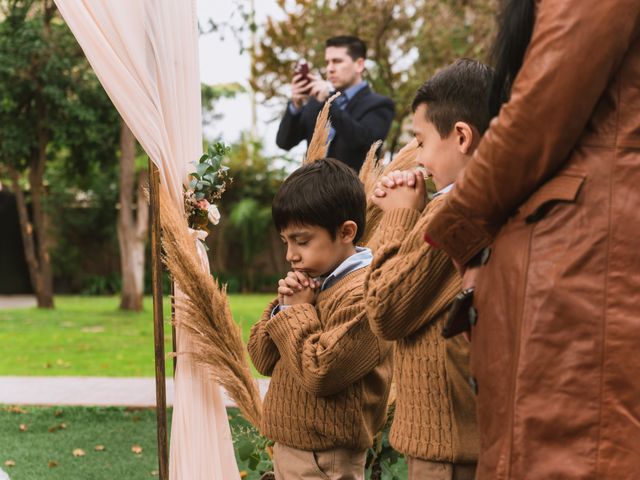 El casamiento de Lucas y Mariana en Burzaco, Buenos Aires 21