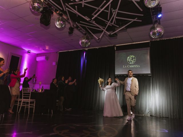 El casamiento de Lucas y Mariana en Burzaco, Buenos Aires 23