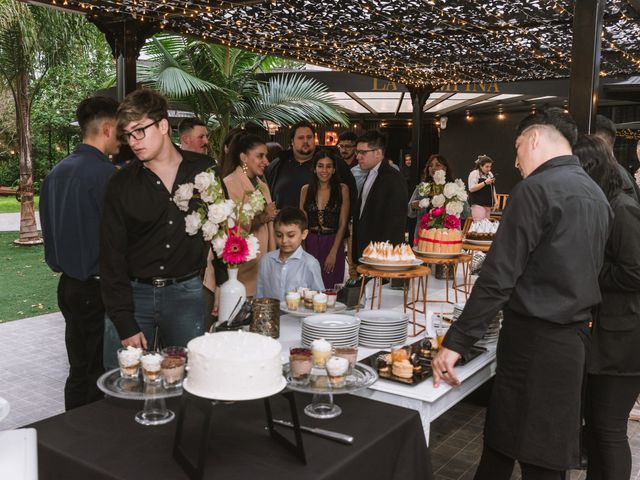 El casamiento de Lucas y Mariana en Burzaco, Buenos Aires 31