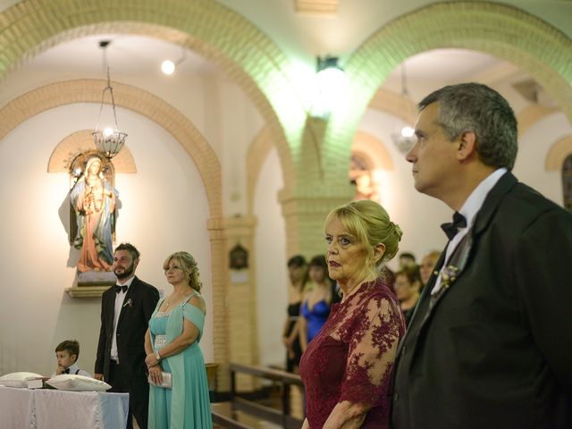 El casamiento de Alejandro y Cecilia en Mataderos, Capital Federal 49
