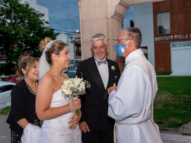 El casamiento de Leandro y Stefanía  en Mar del Plata, Buenos Aires 36