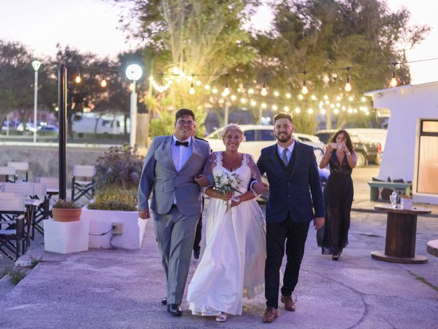 El casamiento de Adrián y Eugenia en Puerto Madryn, Chubut 14