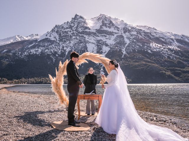 El casamiento de Hugo y Gabriela en San Carlos de Bariloche, Río Negro 38