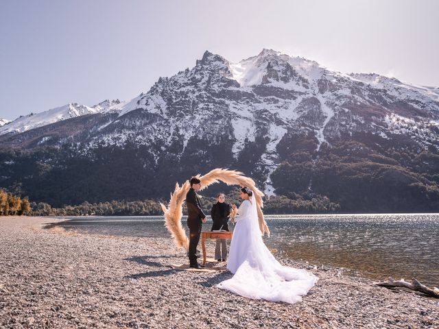 El casamiento de Hugo y Gabriela en San Carlos de Bariloche, Río Negro 39