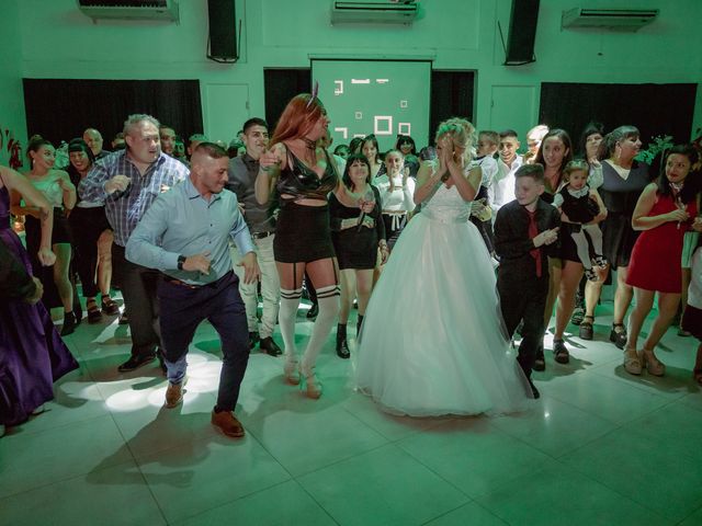 El casamiento de Leo y Vane en Cañuelas, Buenos Aires 19