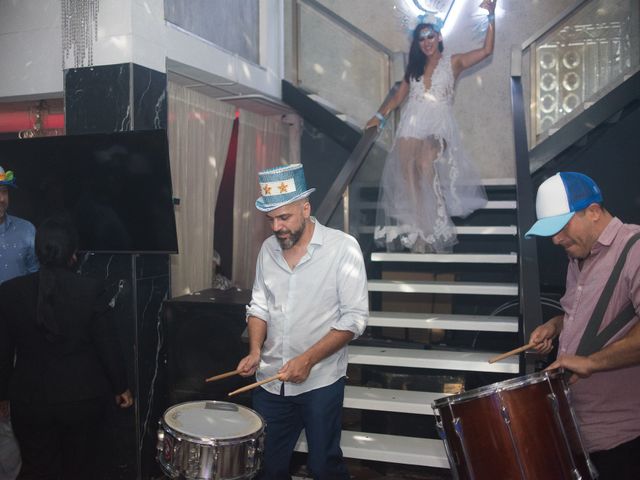 El casamiento de Federico y Cynthia en Temperley, Buenos Aires 36