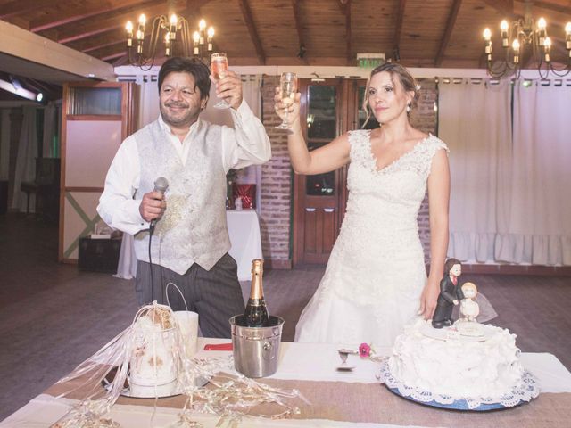 El casamiento de Juan y Lorena en Marcos Paz, Buenos Aires 12