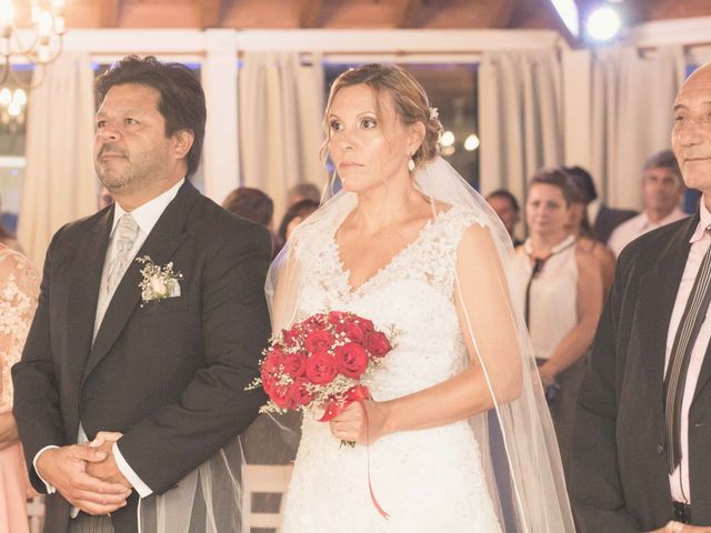 El casamiento de Juan y Lorena en Marcos Paz, Buenos Aires 47