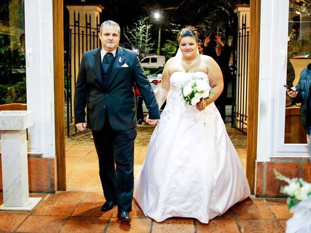 El casamiento de Gus y Pau en Ituzaingó, Buenos Aires 13