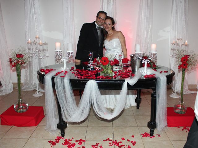 El casamiento de Gabriel y Vanesa en Monte Grande, Buenos Aires 12