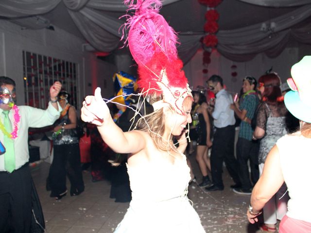 El casamiento de Gabriel y Vanesa en Monte Grande, Buenos Aires 26