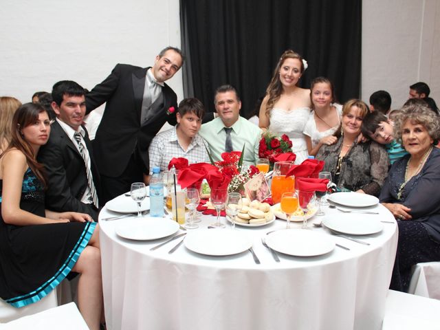 El casamiento de Gabriel y Vanesa en Monte Grande, Buenos Aires 57