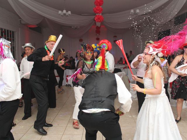 El casamiento de Gabriel y Vanesa en Monte Grande, Buenos Aires 65