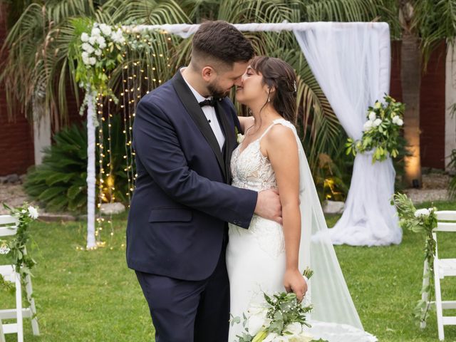 El casamiento de Nico y Vicky en Ituzaingó, Buenos Aires 14