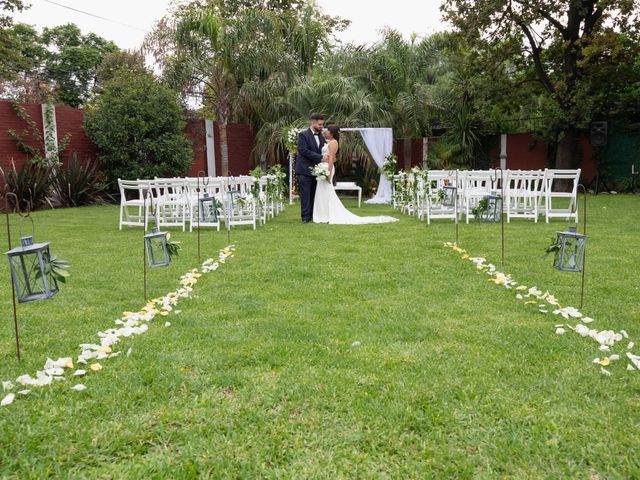 El casamiento de Nico y Vicky en Ituzaingó, Buenos Aires 15