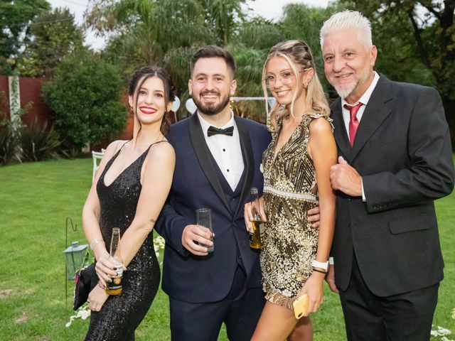 El casamiento de Nico y Vicky en Ituzaingó, Buenos Aires 33