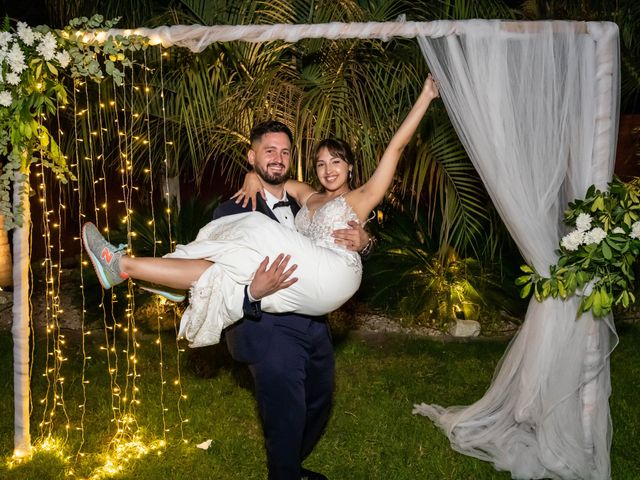 El casamiento de Nico y Vicky en Ituzaingó, Buenos Aires 82