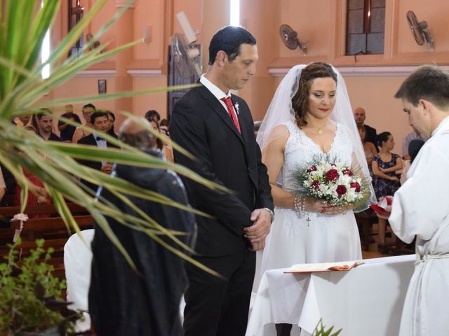 El casamiento de Adrián y Gabi en Parana, Entre Ríos 3