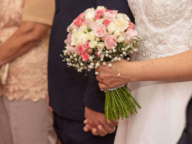 El casamiento de Javier y Mariela en Castelar, Buenos Aires 31