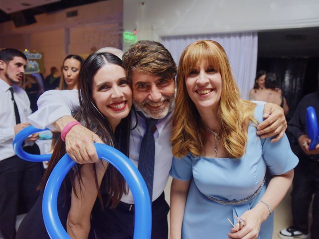 El casamiento de Patricio y Azul en Burzaco, Buenos Aires 5