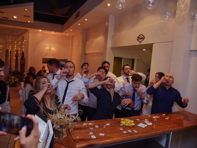 El casamiento de Patricio y Azul en Burzaco, Buenos Aires 11