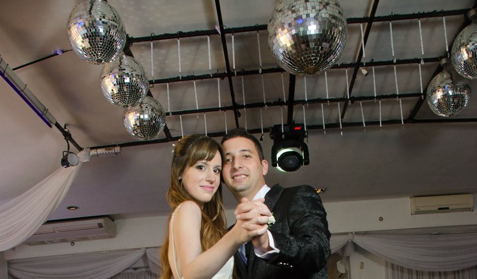 El casamiento de Johann y Natalia en Villa Ballester, Buenos Aires