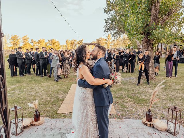 El casamiento de Nico y Ivone en Exaltacion de La Cruz, Buenos Aires 33