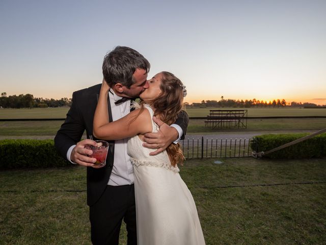 El casamiento de Federico y Agustina en Cañuelas, Buenos Aires 47