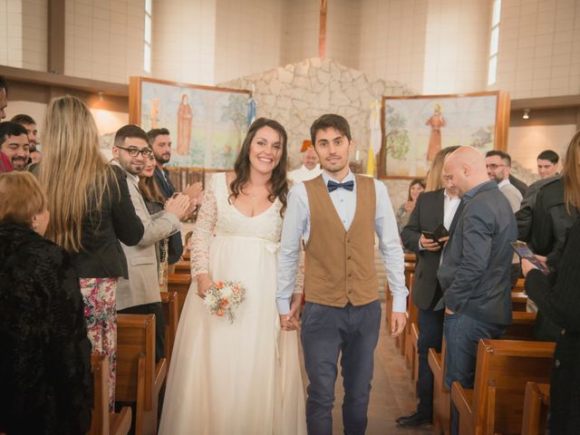 El casamiento de Santiago y Vicky en Santa Clara del Mar, Buenos Aires 1