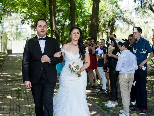 El casamiento de Gastón y Carina en Burzaco, Buenos Aires 24