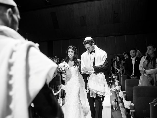 El casamiento de Leandro y Ana en Villa Ortúzar, Capital Federal 30