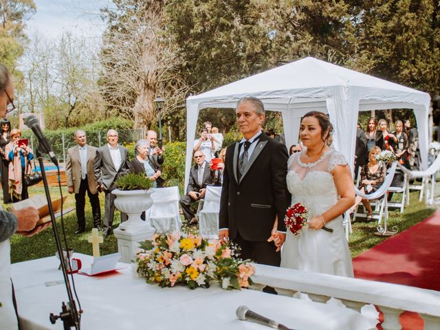 El casamiento de Raúl y Beatriz en Burzaco, Buenos Aires 37