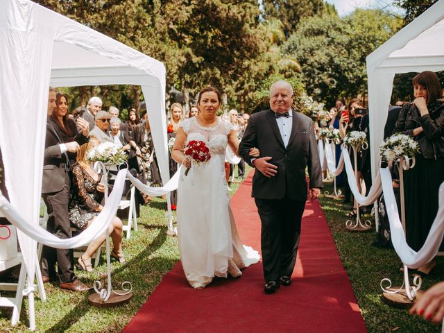 El casamiento de Raúl y Beatriz en Burzaco, Buenos Aires 40