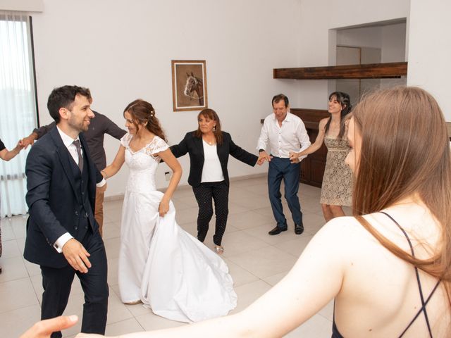 El casamiento de Javier y Belen en Rafael Calzada, Buenos Aires 27