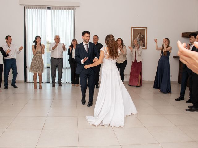 El casamiento de Javier y Belen en Rafael Calzada, Buenos Aires 28