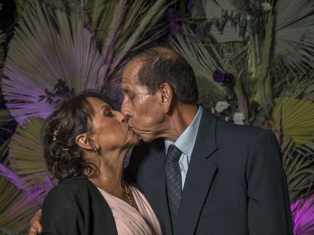 El casamiento de Cintia y Richard en Mendoza, Mendoza 33