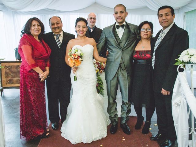 El casamiento de Walter y Mariel en Burzaco, Buenos Aires 4