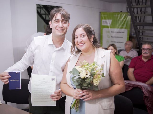 El casamiento de Santiago y Mariana en Burzaco, Buenos Aires 3