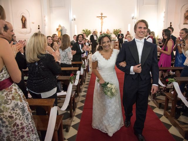 El casamiento de Jhon y Gabriela en Castelar, Buenos Aires 3