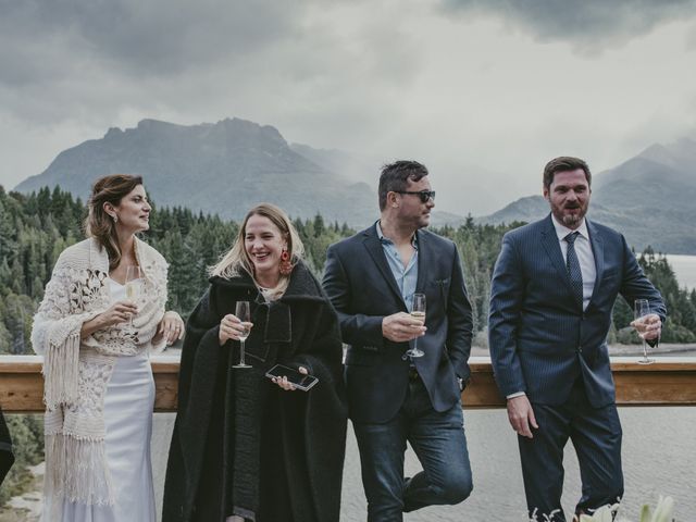 El casamiento de Ale y Flor en San Carlos de Bariloche, Río Negro 182