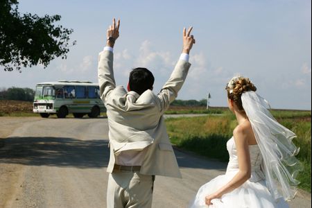 6 ventajas de contratar un micro para sus invitados el día del casamiento