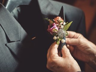 Boutonnière para el novio: 5 estilos con mucha elegancia