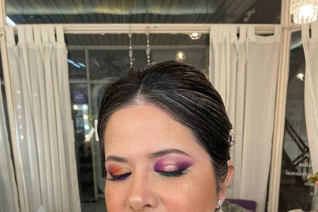 Lila Voghera 4