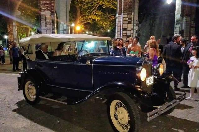 Leonardo Auto Antiguo 3