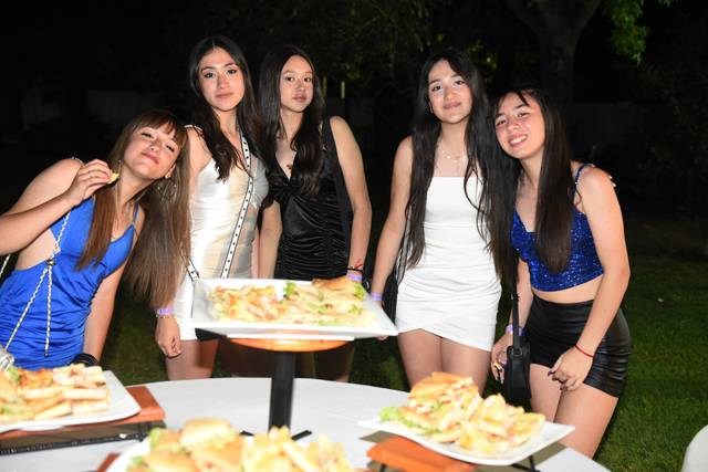 Ahi Vamos! Catering 1