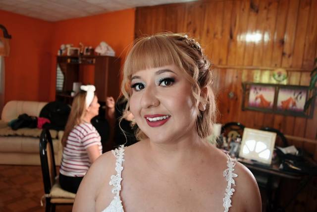 Amirys Varela Maquillaje y Peinado 2