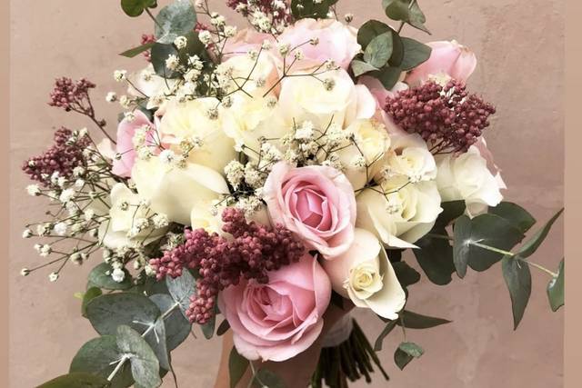 Diseño de Arreglos Florales by Sofía Kadara 5