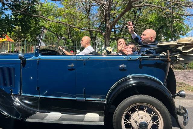 Leonardo Auto Antiguo 1